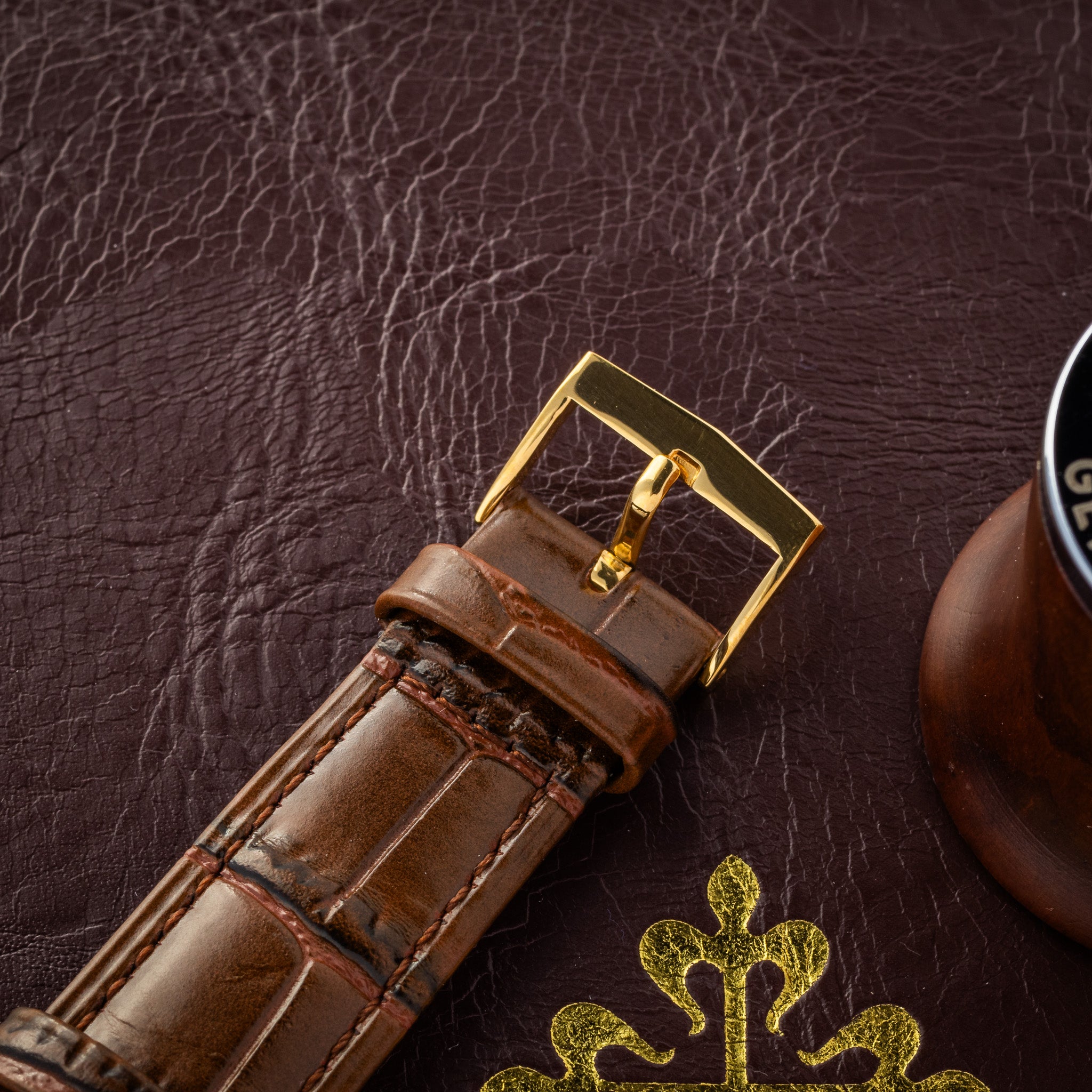 Patek - 565J - 1953 <br>Long Signature - Center Seconds <br>Extract