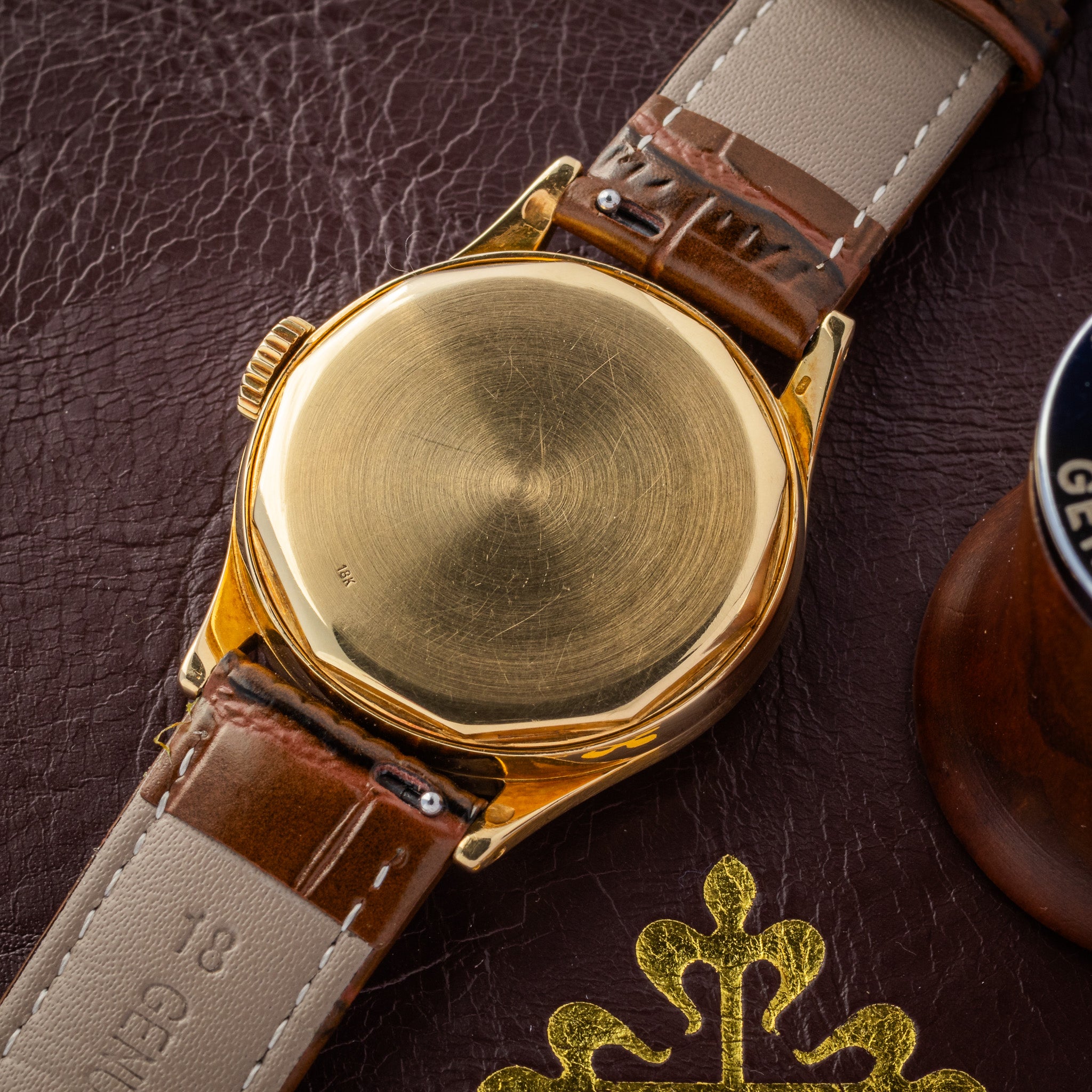 Patek -  565J - 1953 <br>Long Signature - Center Seconds <br>Extract