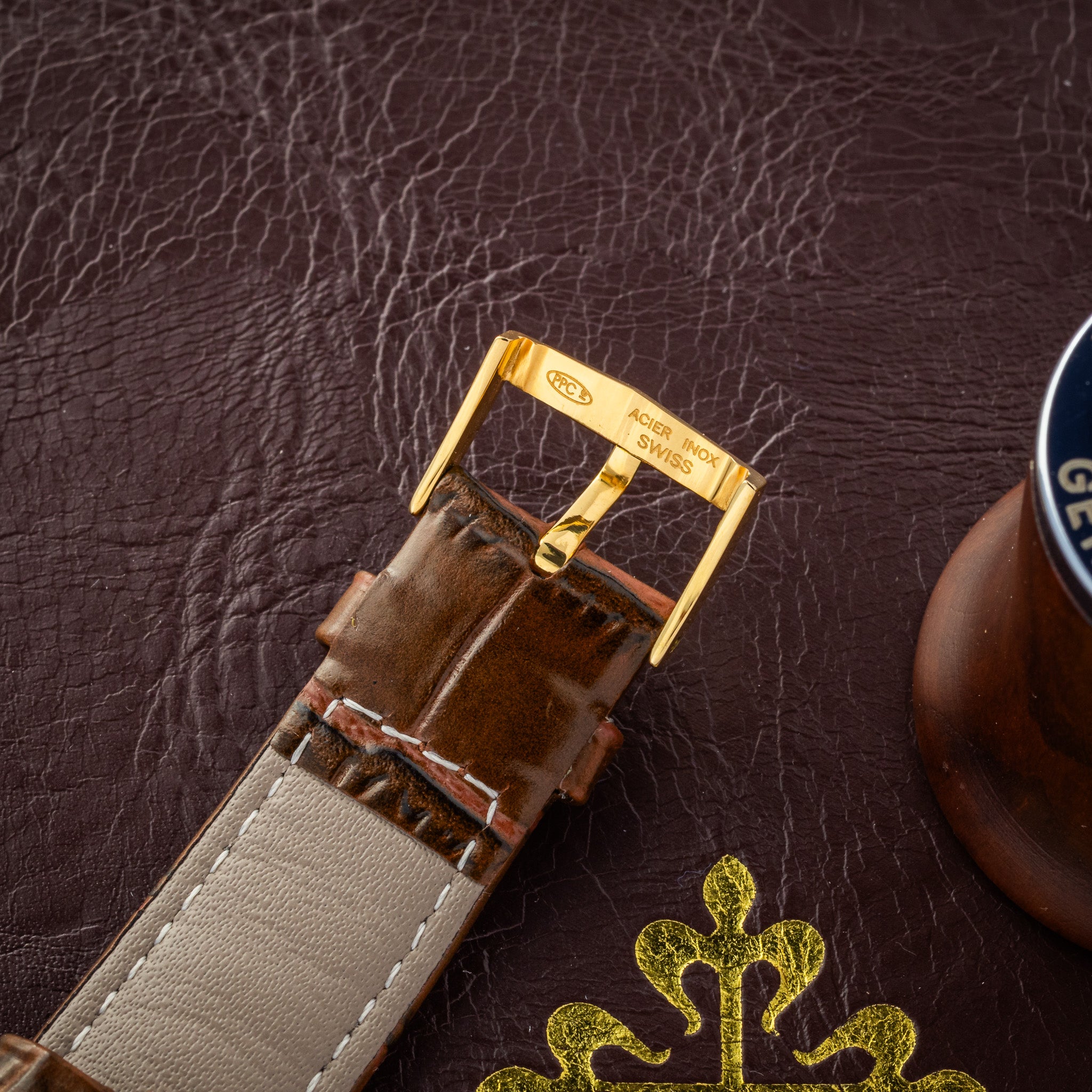 Patek -  565J - 1953 <br>Long Signature - Center Seconds <br>Extract