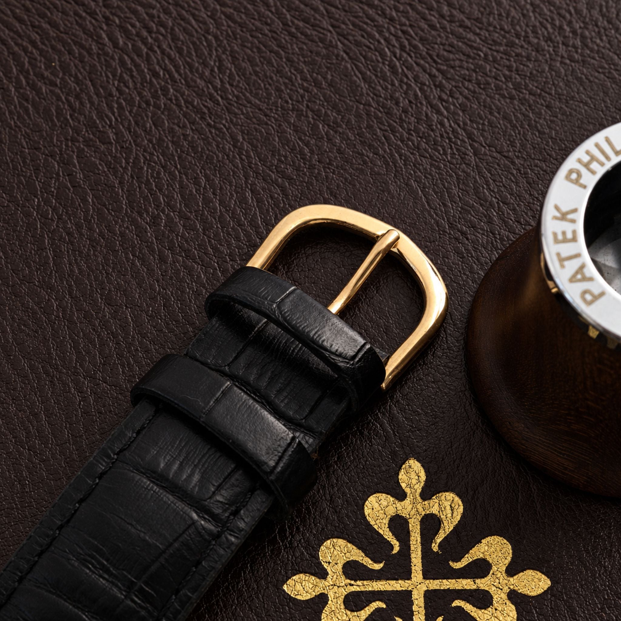Patek Philippe Ref. 3919J "Clous de Paris" Calatrava, 1999 Full Set