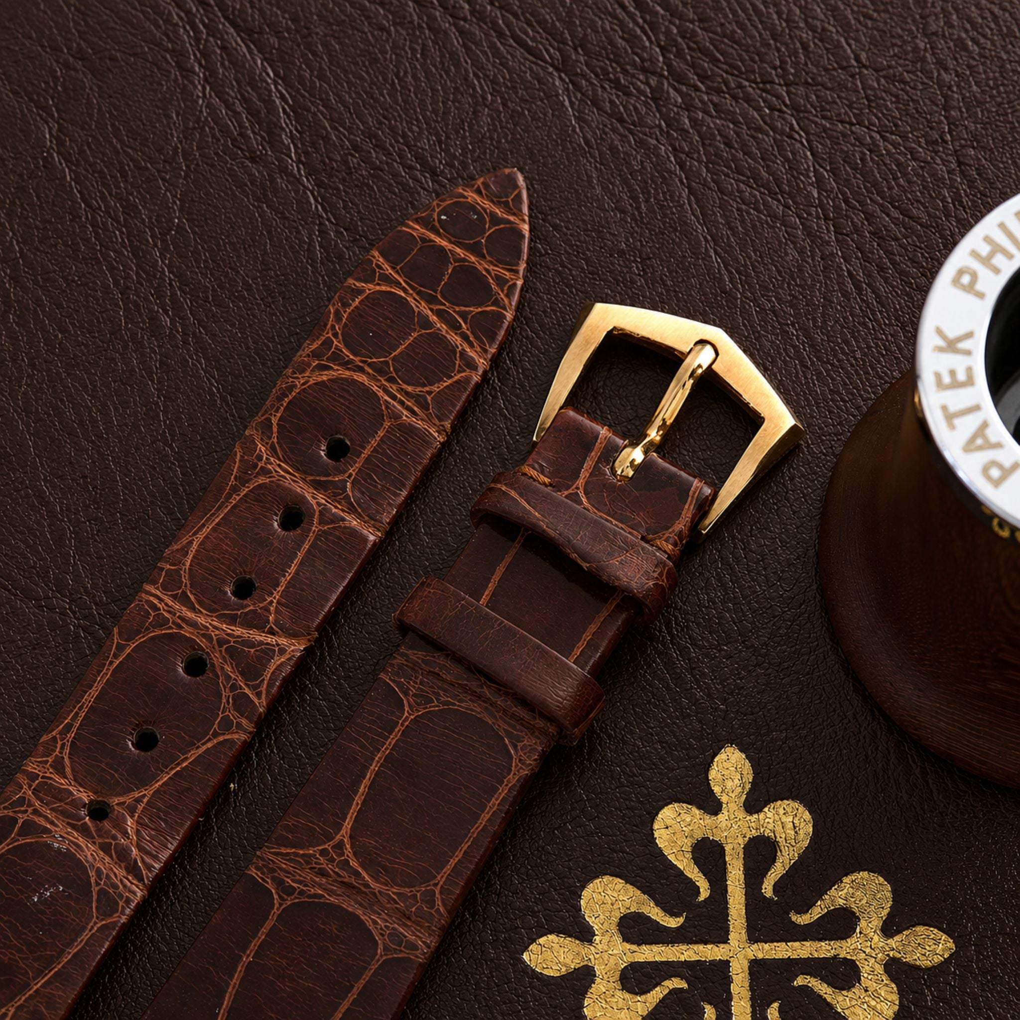 Patek Philippe Ref. 3919J "Clous de Paris" Calatrava, 1999 Full Set